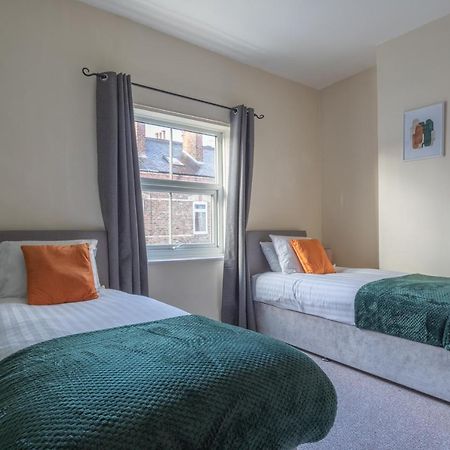 Milton Stays - Cosy 2 Bed House, 15 Min Walk To York City Center, For Up To 6 - With Period Features, Fireplace, Superfast Wi-Fi, Private Garden, Free On Street Parking Luaran gambar