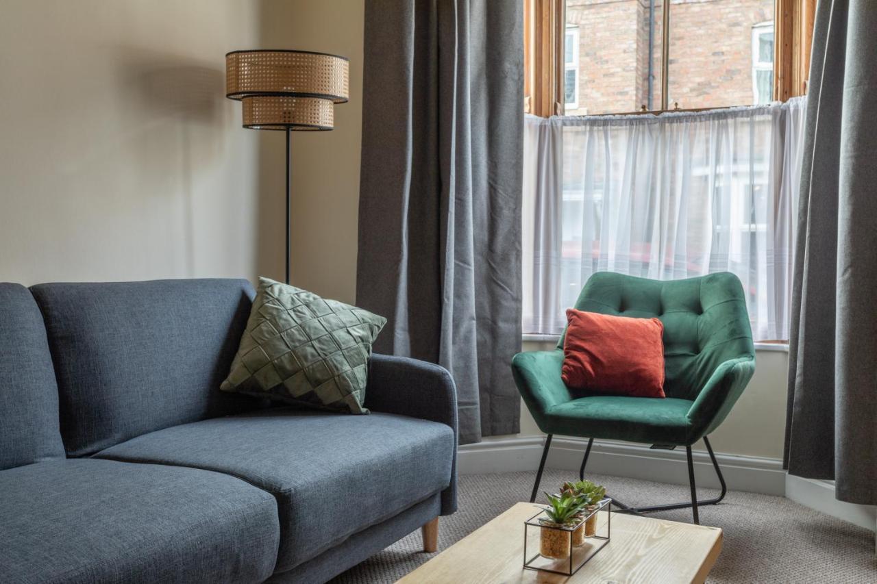 Milton Stays - Cosy 2 Bed House, 15 Min Walk To York City Center, For Up To 6 - With Period Features, Fireplace, Superfast Wi-Fi, Private Garden, Free On Street Parking Luaran gambar