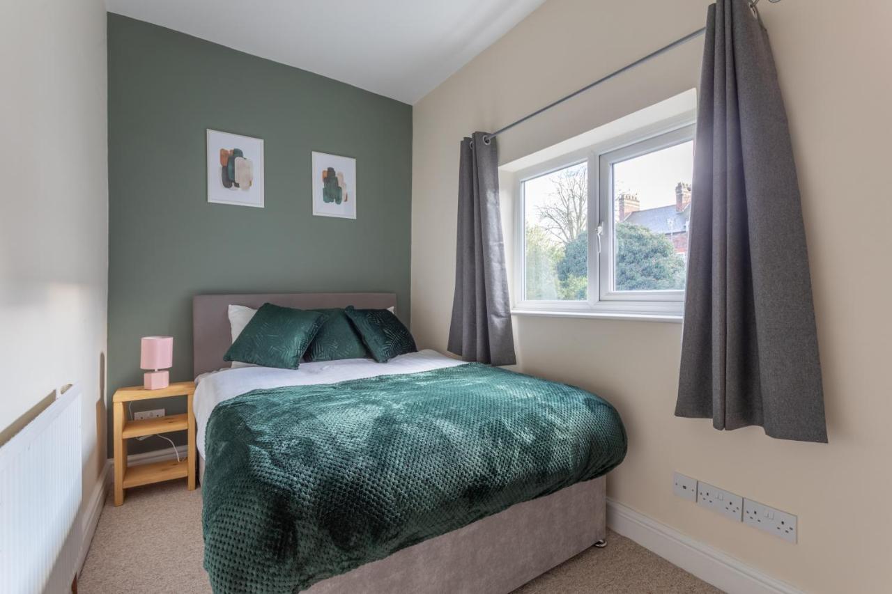 Milton Stays - Cosy 2 Bed House, 15 Min Walk To York City Center, For Up To 6 - With Period Features, Fireplace, Superfast Wi-Fi, Private Garden, Free On Street Parking Luaran gambar