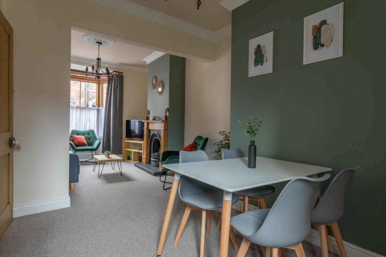 Milton Stays - Cosy 2 Bed House, 15 Min Walk To York City Center, For Up To 6 - With Period Features, Fireplace, Superfast Wi-Fi, Private Garden, Free On Street Parking Luaran gambar