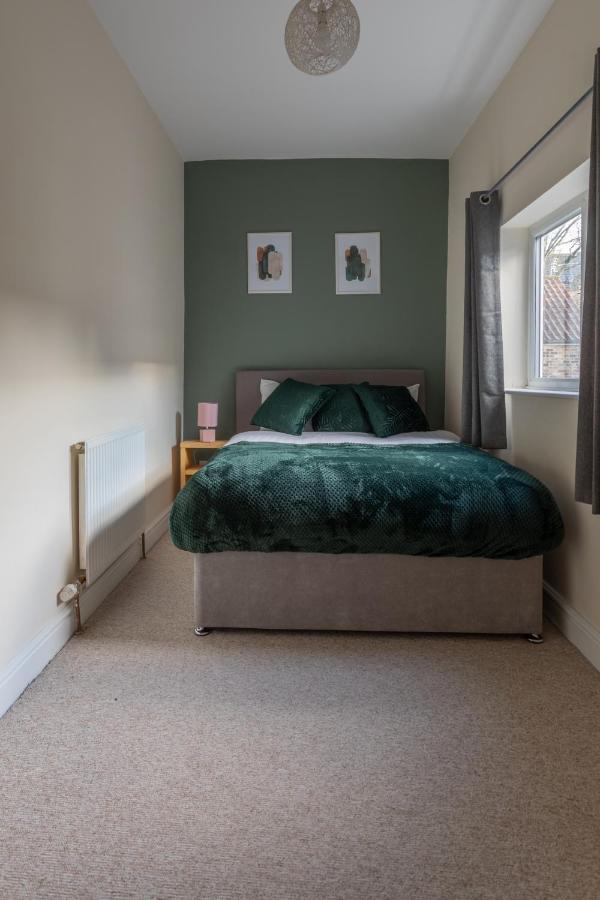 Milton Stays - Cosy 2 Bed House, 15 Min Walk To York City Center, For Up To 6 - With Period Features, Fireplace, Superfast Wi-Fi, Private Garden, Free On Street Parking Luaran gambar